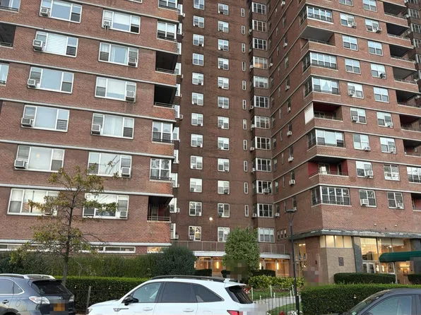 473 Franklin D Roosevelt Dr, New York, NY 10002