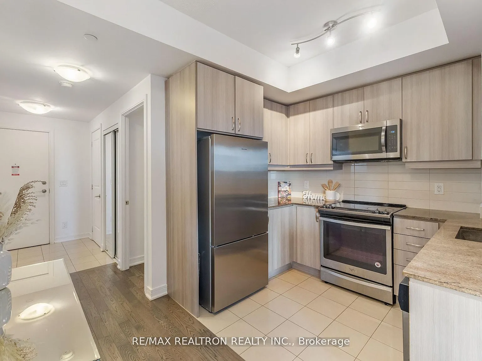 3 bed, $3,100 — Photo 2