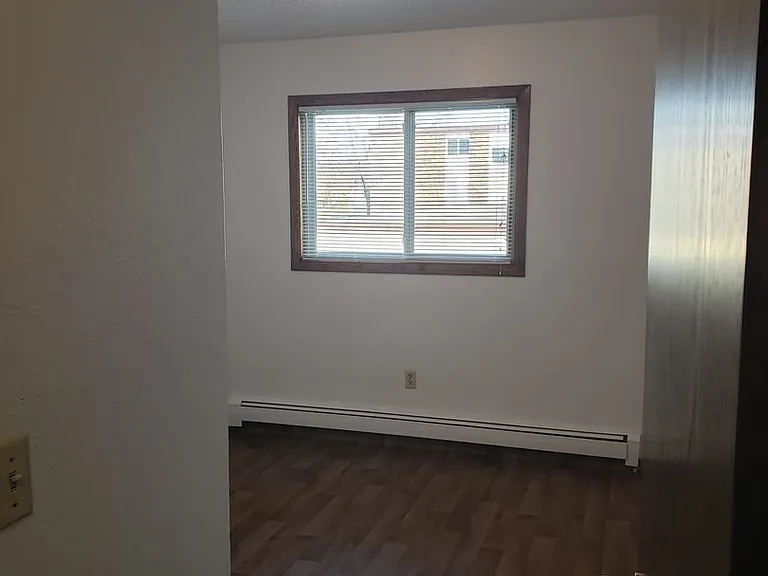 BK-Prairie Home Apartment — Photo 5