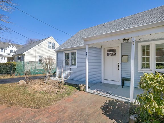 557 Old Stratfield Road