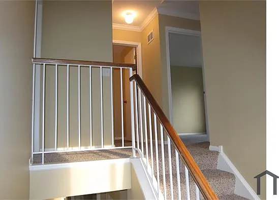 3 bed, 1400 sqft, $3,300 — Photo 3