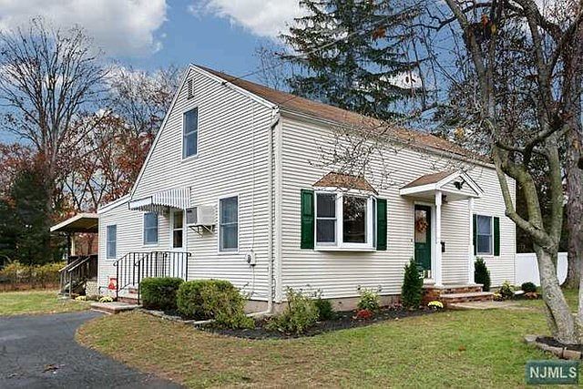 1st image of 195 Doretta St