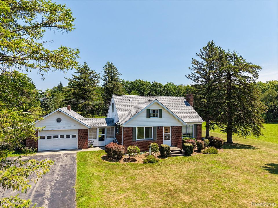 1st image of 11651 S New Lothrop Rd