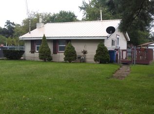 3725 Crown Ct, Lake Station, IN 46405