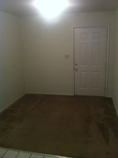 Twin Oak Apartments — Photo 2