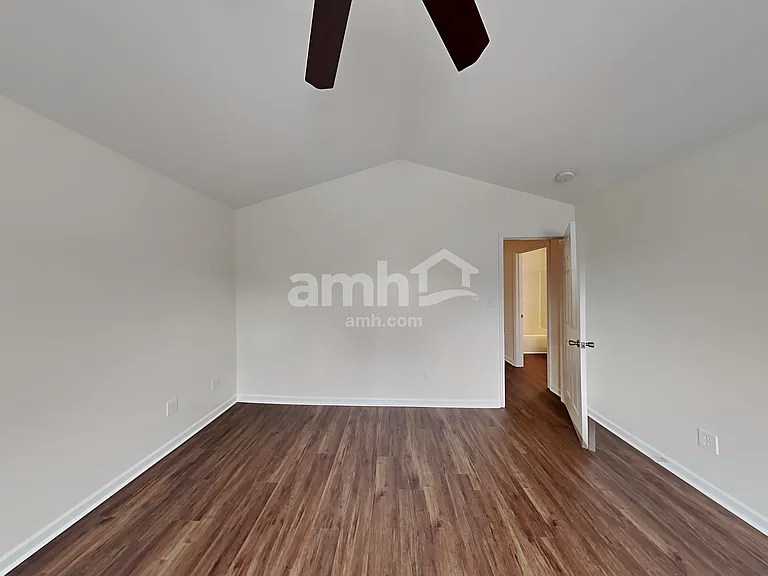 10502 Glory Meadow Ct — Photo 12