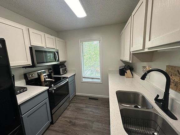 5th image of 408 Sugar Creek Ln APT G