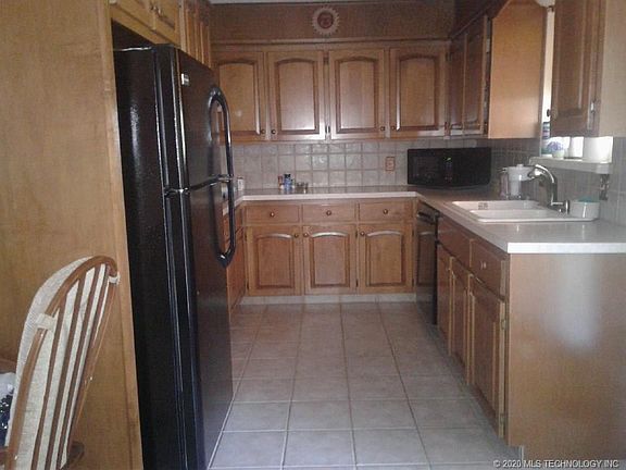 5th image of 13160 S 196th Ave E