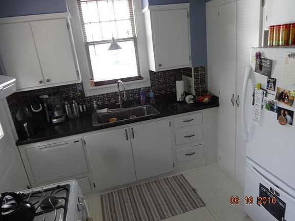 5th image of 123 W Lakeview Ave