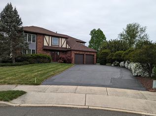 15 Chandler Ct, Plainsboro, NJ 08536