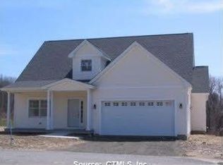 11 Orchard Path, Westbrook, CT 06498