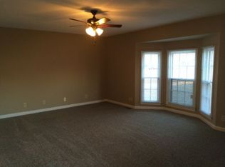 1487 Nichols Dr, Clarksville, TN