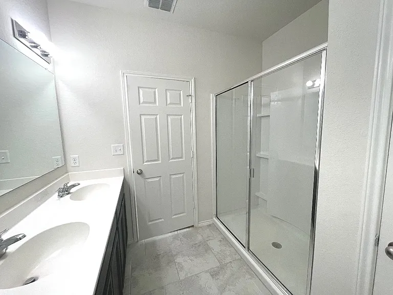 208 Texas Thistle — Photo 24