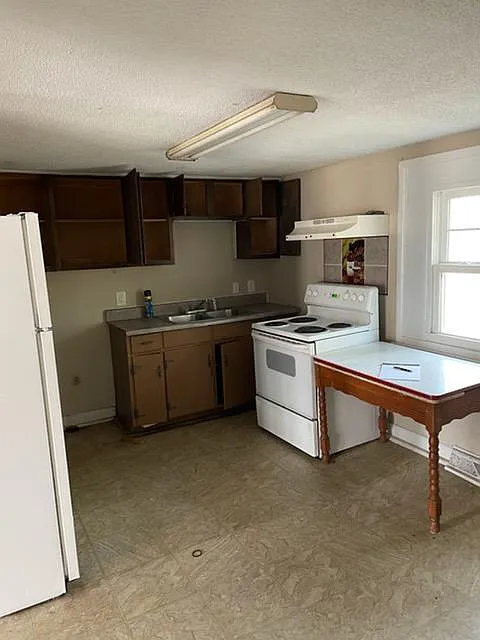 2 bed, $800 — Photo 4