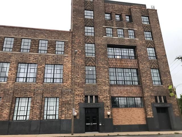 1st image of 1720-1724 Chouteau Ave #402