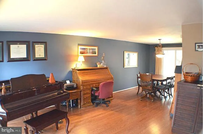 4 bed, 1882 sqft, $3,600 — Photo 3