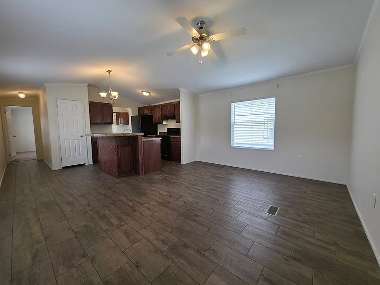 1440 W Plum St #140 — Photo 4