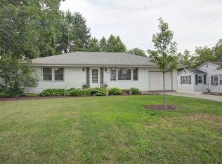 405 E Sangamon St, Mahomet, IL 61853