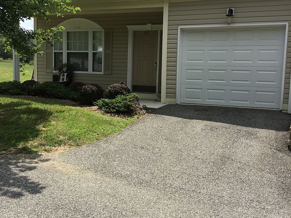 1st image of 405 Huff Heritage Ln