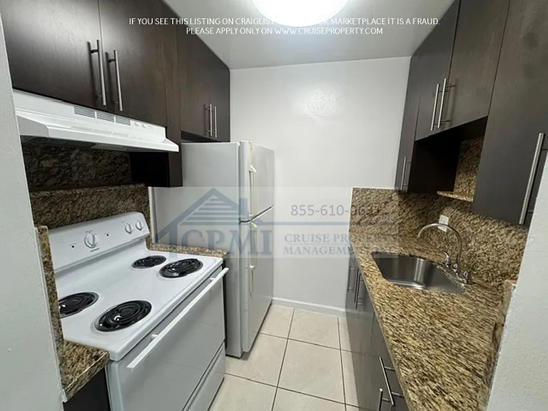 315 S Crescent Dr Hollywood, FL 33021 — Photo 10