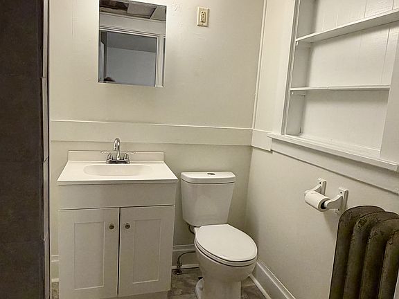 3rd image of 120 N 4th St APT A