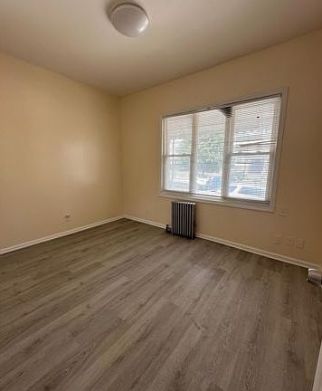 3rd image of 9530 125th St #1