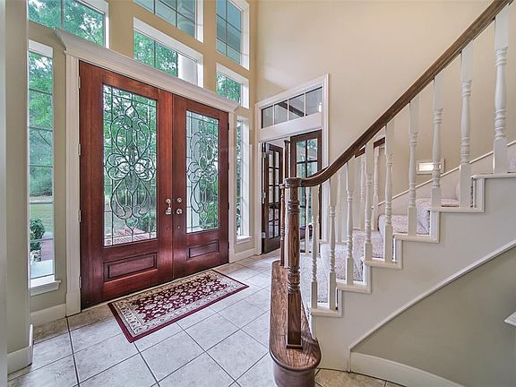 5th image of 15118 Wildwood Cir