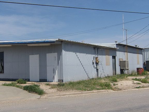 5th image of 504 E Brillhart Ave