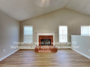 649 Stonecrest Dr, Loganville, GA 30052