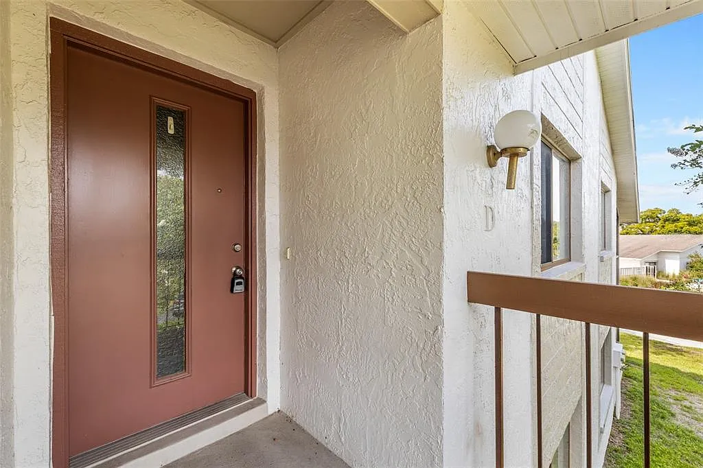2 bed, 2.0 bath, 1144 sqft, $1,700 — Photo 3