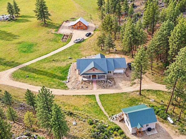 53 Cape Labelle Road, Tonasket, WA 98855