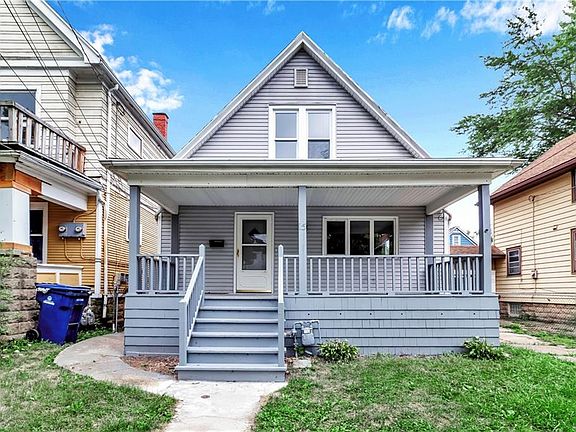 2nd image of 15 Wyandotte Ave