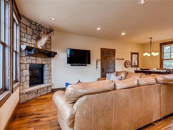 4th image of 324 N Main St #324
