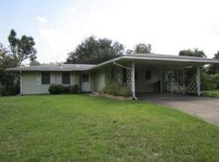 301 Bridal Wreath Ave, Orange, TX 77630