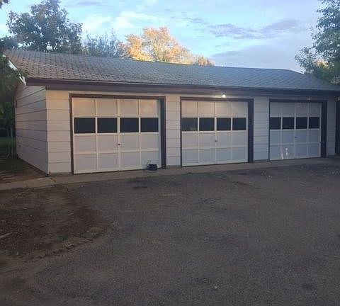 2nd image of 2410 W 11th St