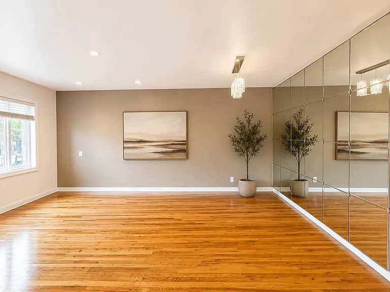 7125 Veterans Ave #1 — Photo 1
