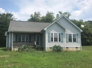 21040 Jackson Ln, Amelia Court House, VA 23083