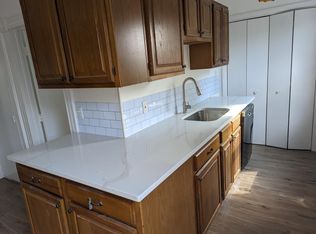 112 Feldspar Ave #1, Beacon Falls, CT 06403