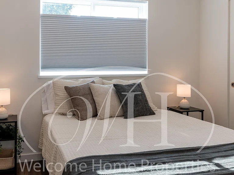 159 SE Sparrows Pl — Photo 31