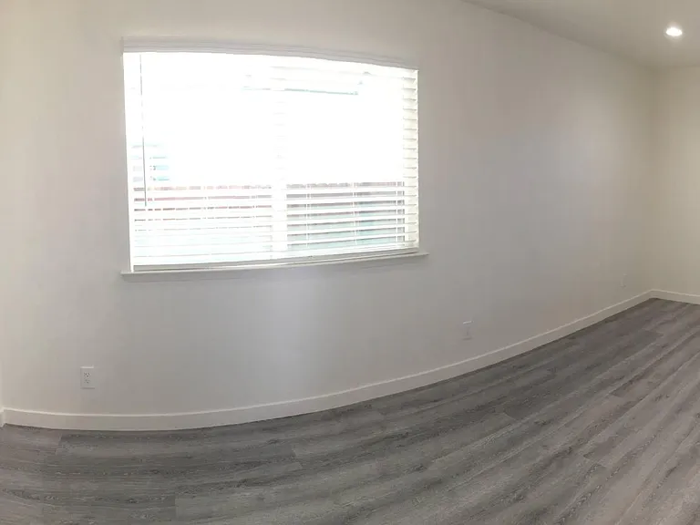 374 Raymond Ave — Photo 9