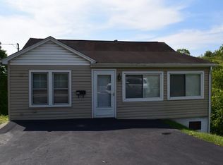 200 Rural Acres Dr, Beckley, WV 25801