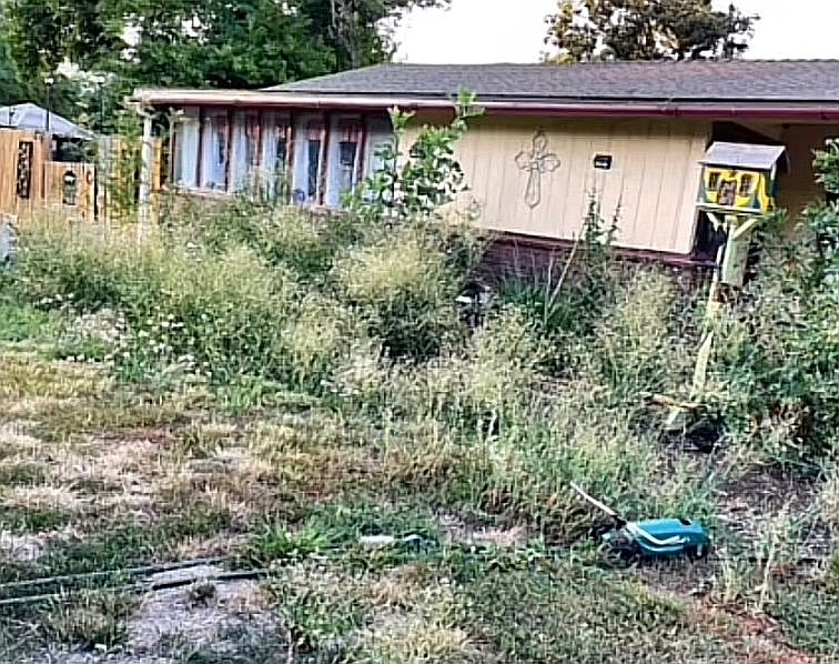 2nd image of 3717 Rogue River Hwy