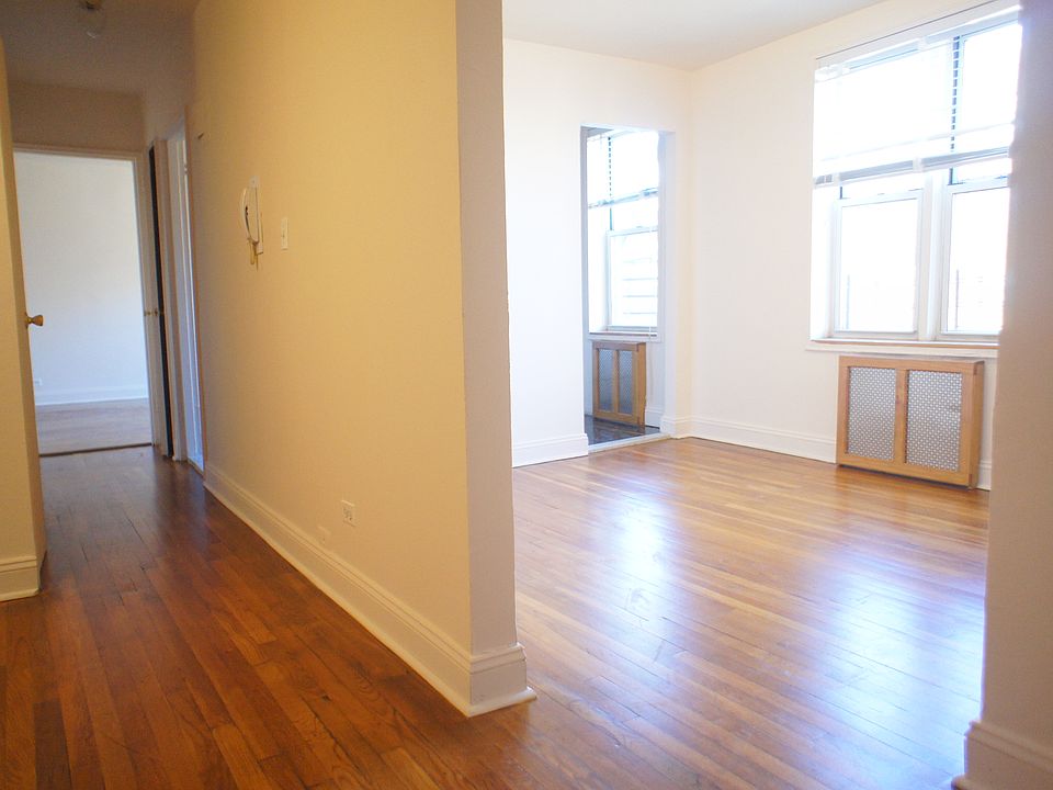 1st image of 14308 Roosevelt Ave APT 414