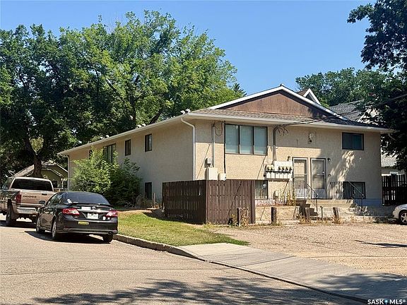 2nd image of 121 29th STREET W