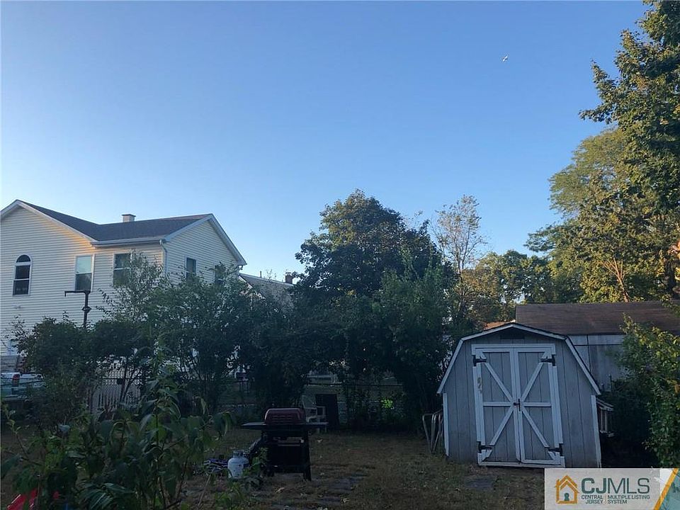 2nd image of 507 Chestnut St