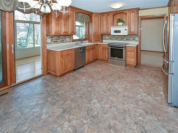 5th image of 3232 Reckman Ct