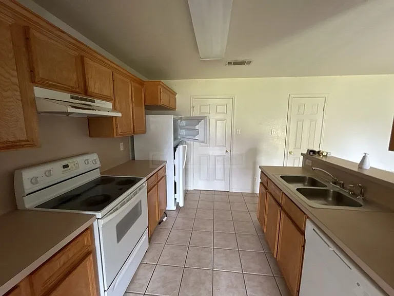 5001 Morning Star Ln — Photo 18