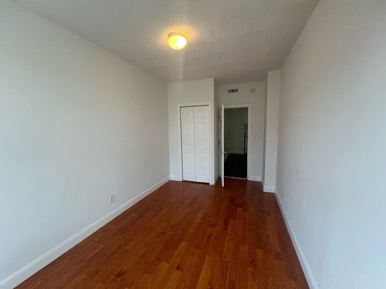 620 S 2nd St #3F — Photo 8