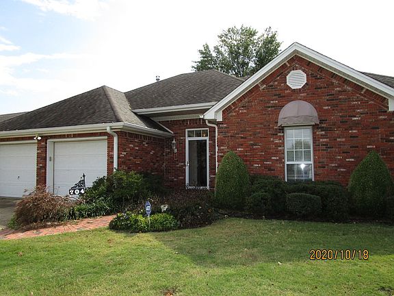 3rd image of 704 Pleasant Woods Dr