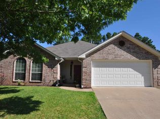 112 Maggie Cir, Flint, TX 75762
